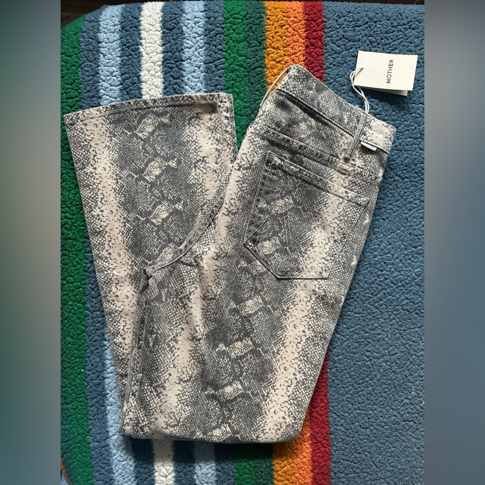 MOTHER Hustler Flood Denim in Boa Babe